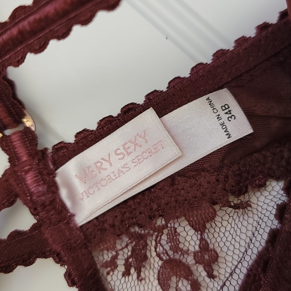 Victorias Secret Lace Chemise - Picture 12 of 13